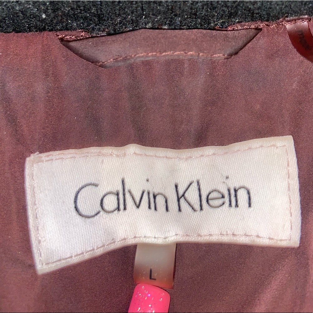 Calvin Klein puffer jacket - Picture 7 of 9